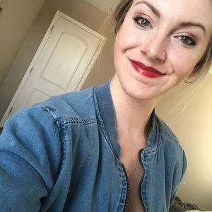 Meet your Posher, Megan